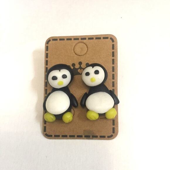 Handmade NWT 3D Polymer Clay Penguin Earrings - Picture 3 of 8